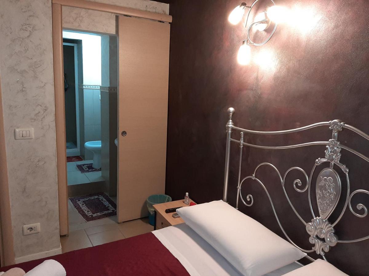 B&B Sotto gli archi Aeroporto di Catania Fontana Rossa Esterno foto
